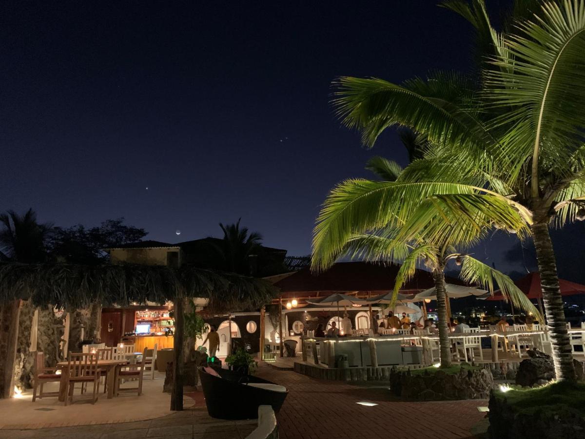 Hotel Angermeyer Waterfront Inn Puerto Ayora  Εξωτερικό φωτογραφία