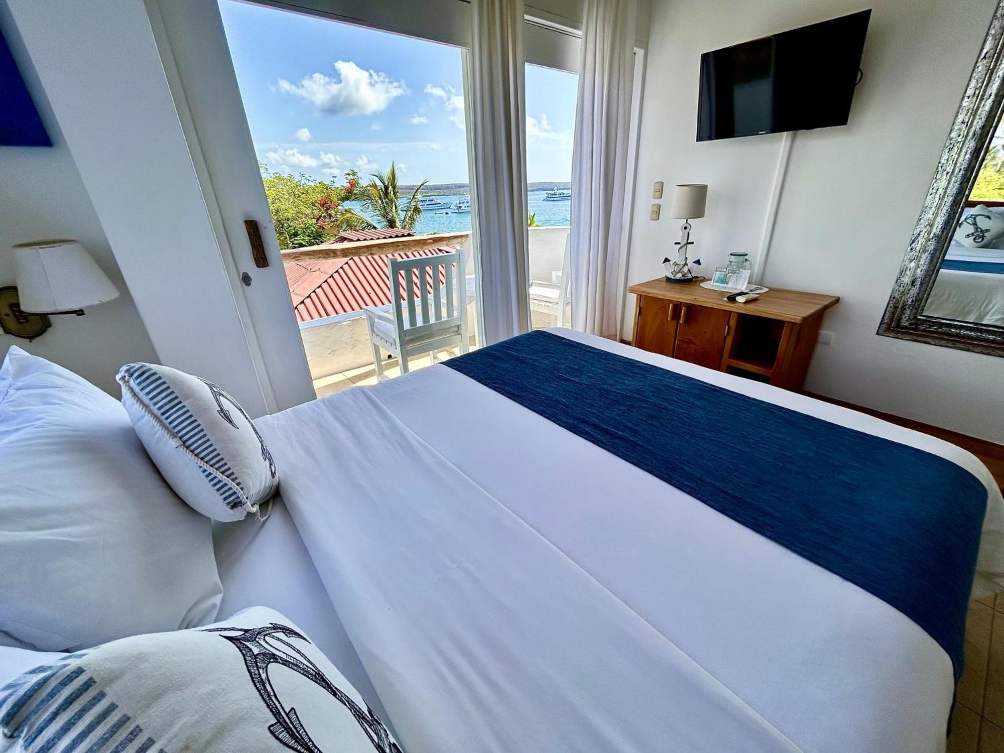 Hotel Angermeyer Waterfront Inn Puerto Ayora  Εξωτερικό φωτογραφία