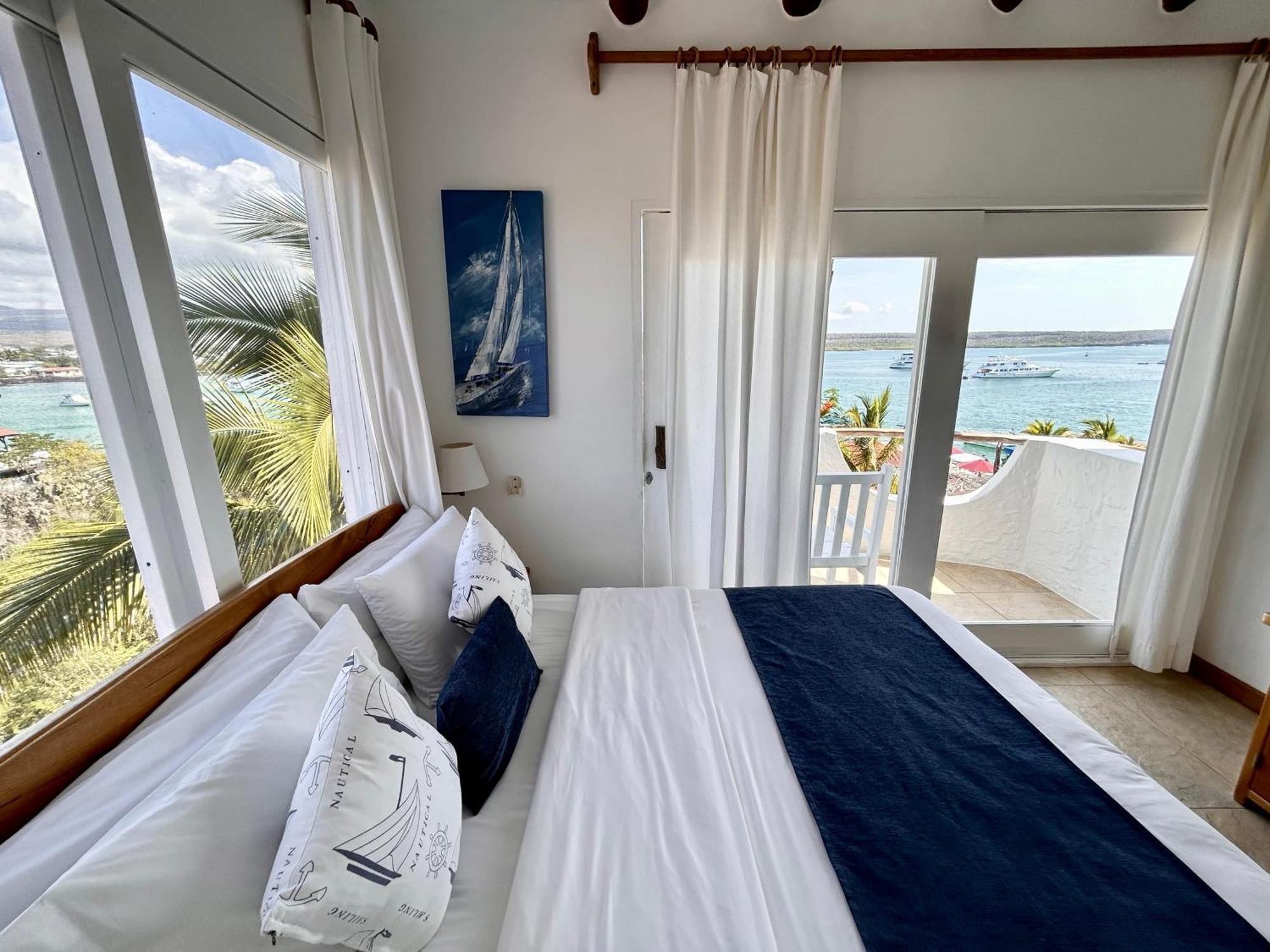 Hotel Angermeyer Waterfront Inn Puerto Ayora  Εξωτερικό φωτογραφία